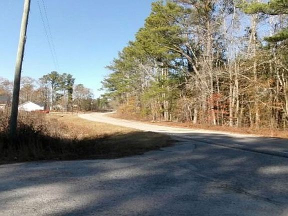 Exterior Neighborhood (street photo)