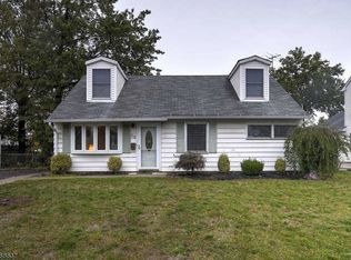 52 Sturgis Rd, Edison, NJ 08817