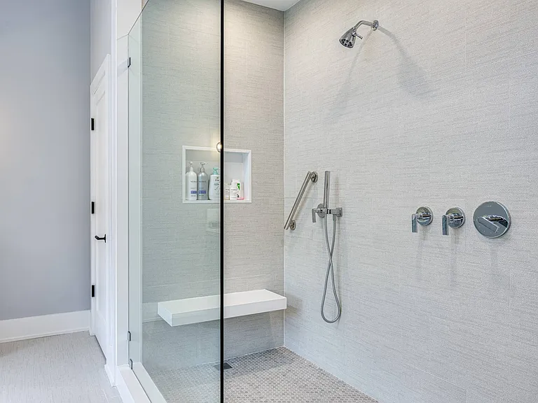 24 White Oak Ln — Photo 17
