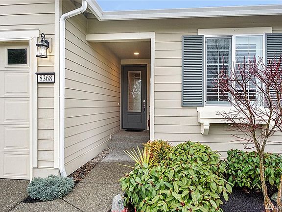 2nd image of 8368 Vashon Dr NE