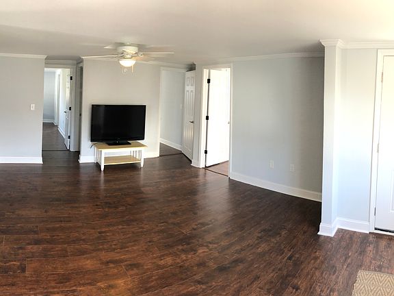 5th image of 1411 Avery St