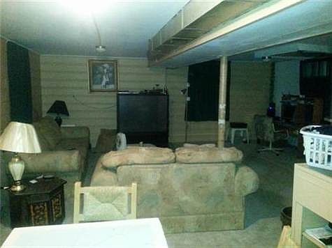 4th image of 2754 N 32nd St