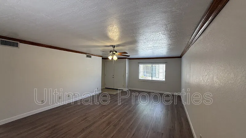 3 bed, 2.0 bath, 1532 sqft, $1,695 — Photo 3