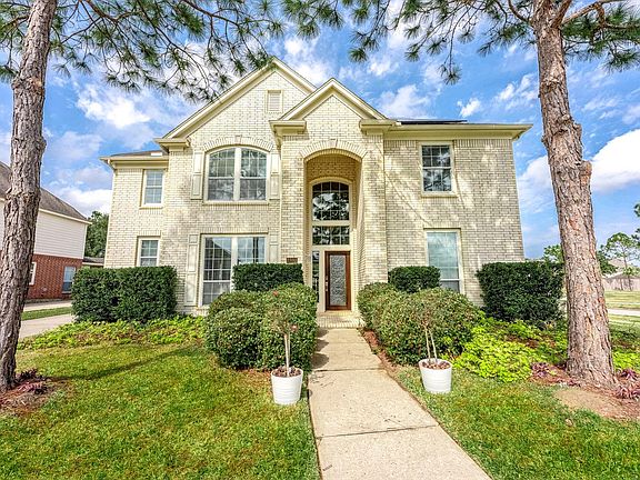 2nd image of 2893 Colony Falls Ln