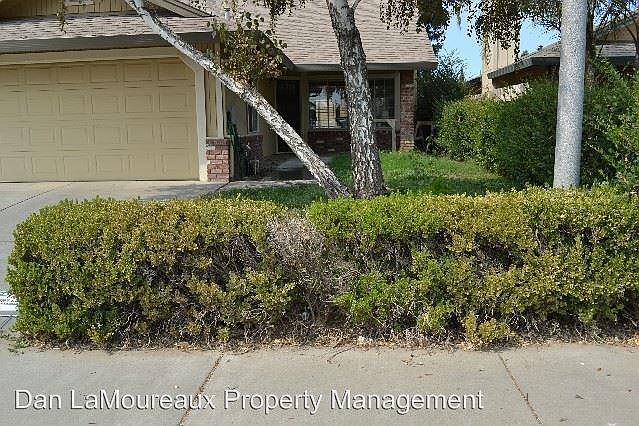 1st image of 916 Sun Valley Dr