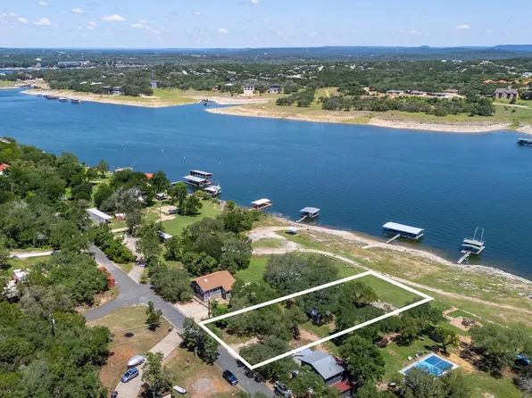 20808 W Lakeshore Dr, Spicewood, TX 78669