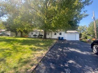 113 Highview Dr, Ballwin, MO