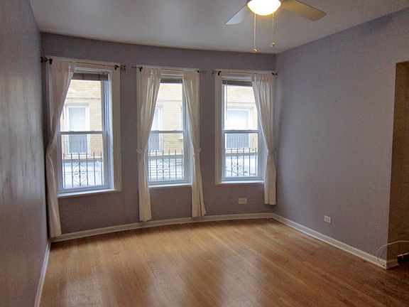 5th image of 4240 N Clarendon Ave APT 208S