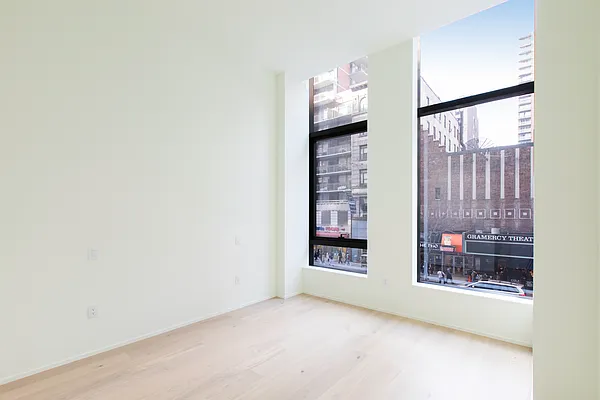 Rented by Compass | media 24