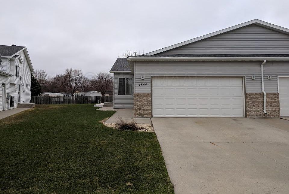 1st image of 1344 Suntree Dr