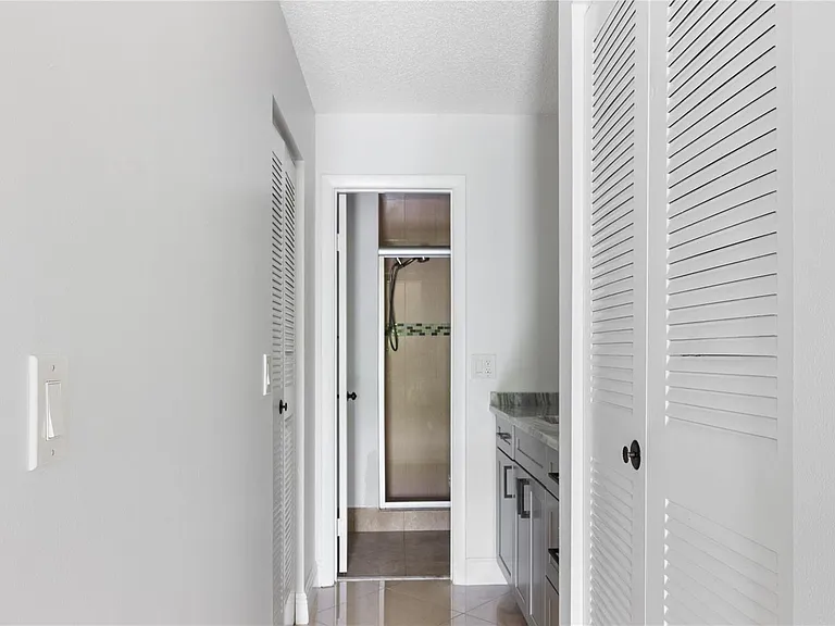 2067 SW 15th St #232 — Photo 9