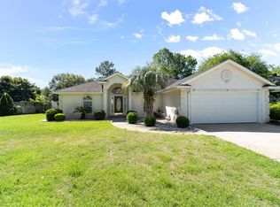 403 Hidden Lakes Ln, Brunswick, GA 31525