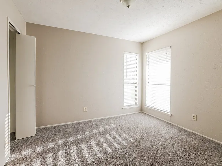 17319 Northern Star Dr — Photo 14