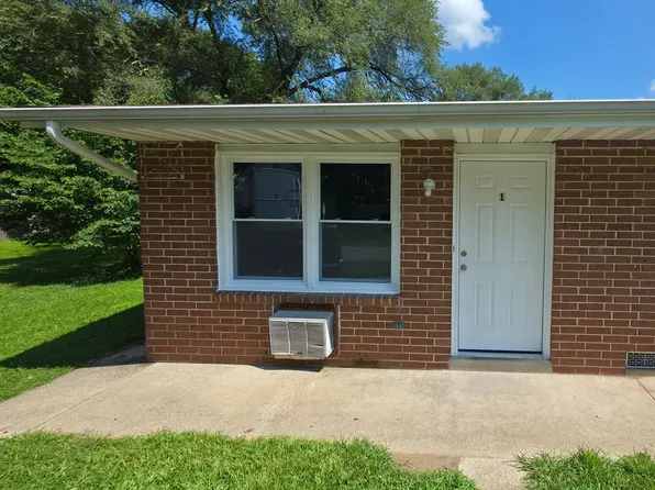 305 E John St #1, Knox, IN 46534