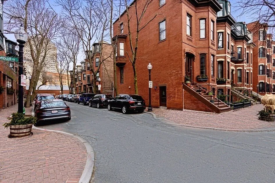 Saint Charles St, Boston — Photo 3