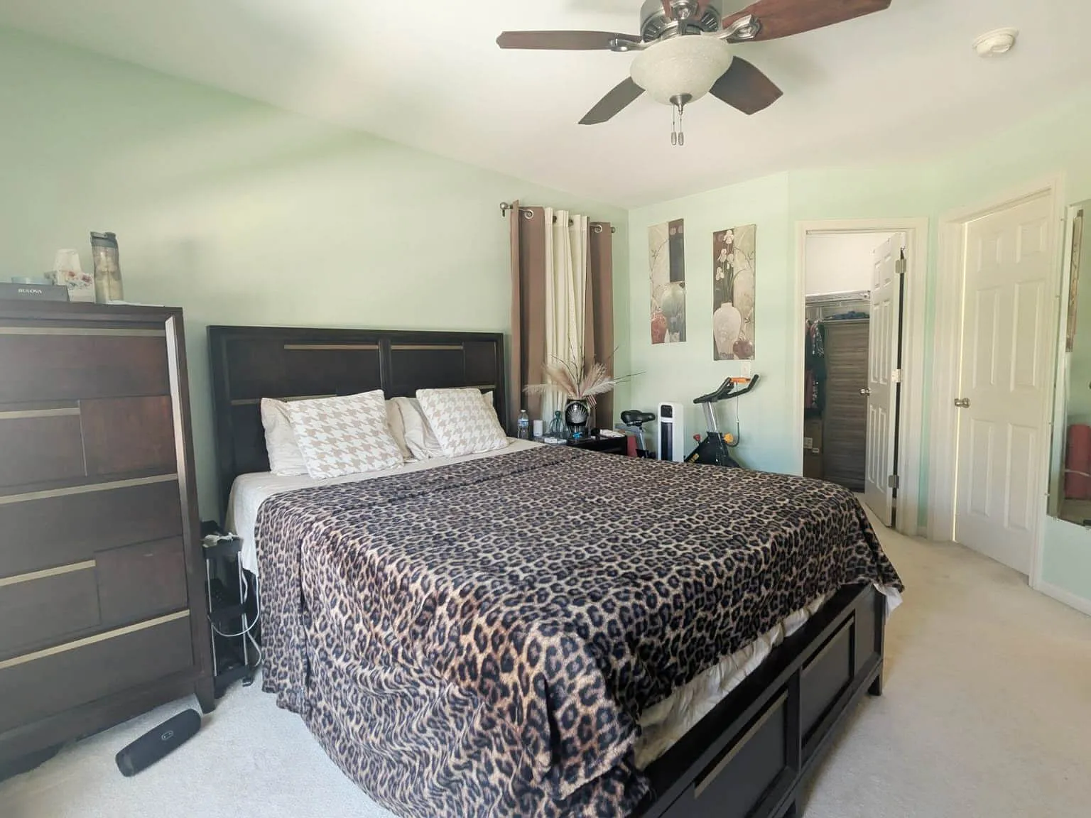 3 bed, 1677 sqft, $2,700 — Photo 3