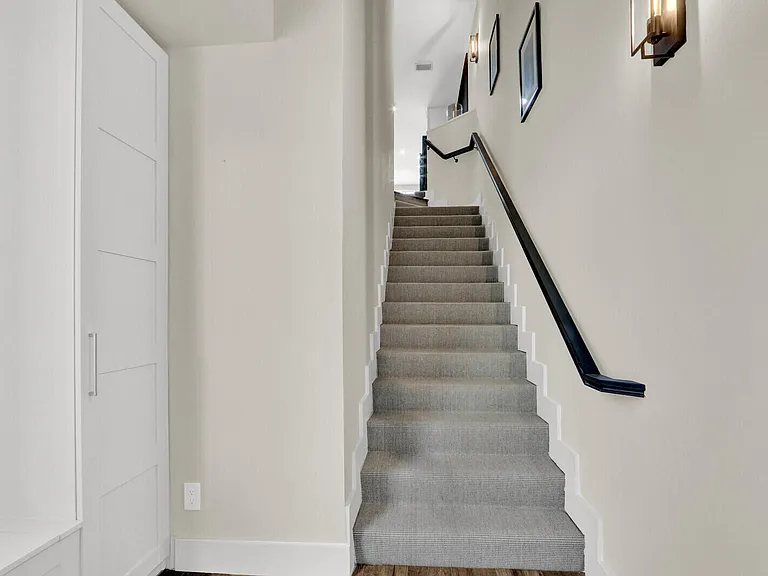 1506 Mizzenmast Way — Photo 7
