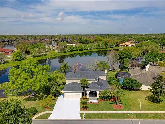 2nd image of 15102 Laurel Cove Cir
