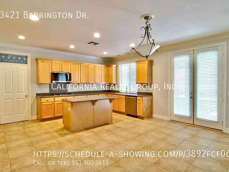 33421 Barrington Dr — Photo 16