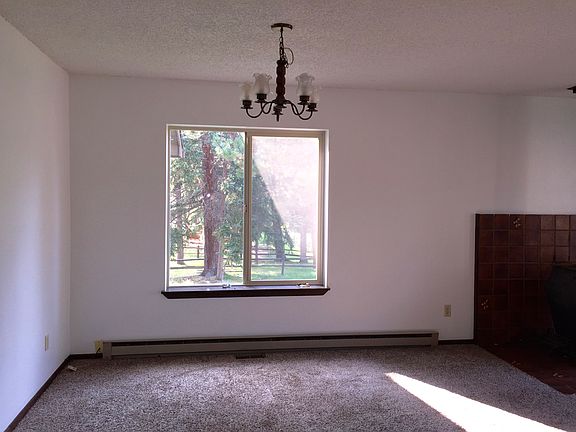 5th image of 102 Ardilla Camino