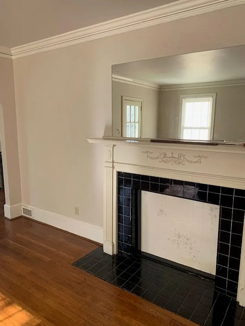 House — Photo 3