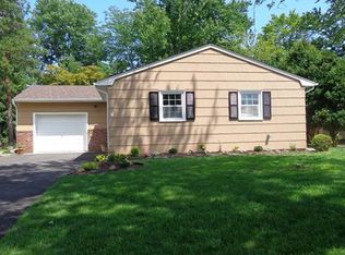 4 Stanford Dr, Toms River, NJ