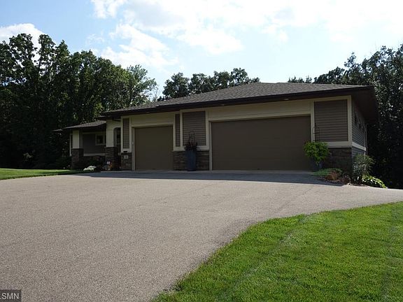 4th image of 8 Beebe Ave