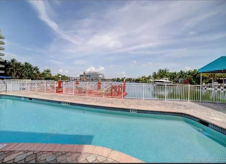 4740 Pine Tree Dr #25 — Photo 2