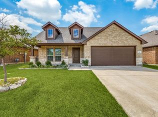 752 Jamestown Ln, Fate, TX 75189
