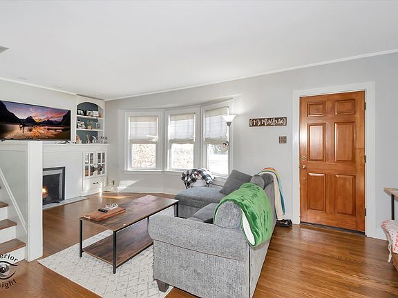 3rd image of 510 S Knollwood Dr