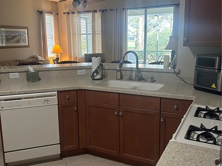 9305 Aviano Dr — Photo 6