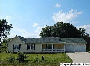 100 Robert St, Centre, AL 35960