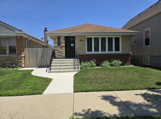 5151 N Meade Ave, Chicago, IL 60630