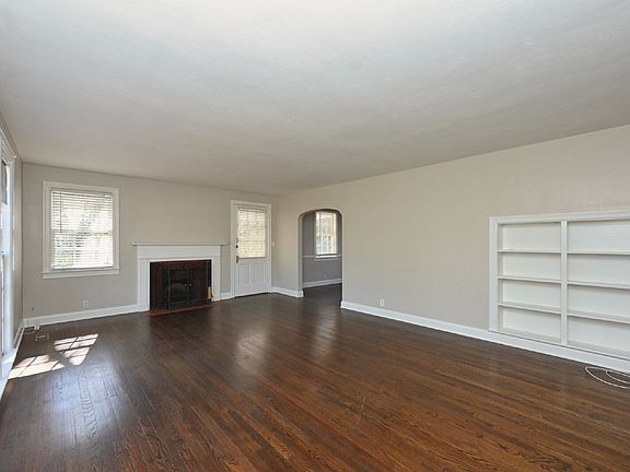 4th image of 1342 Stratford Ave