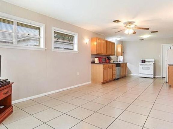 5th image of 4523 Ligustrum St