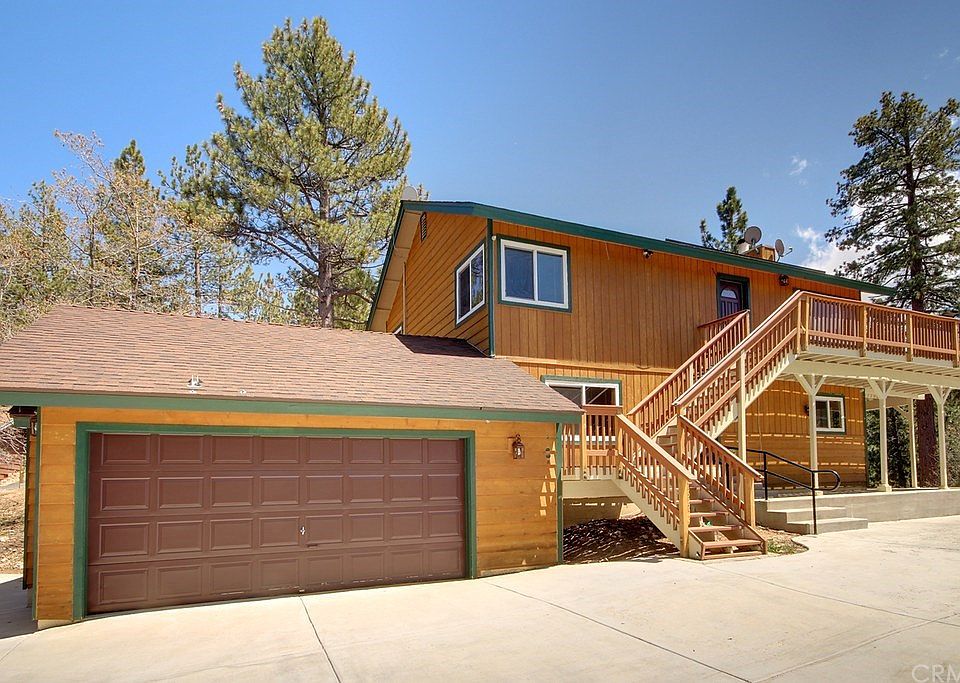 1st image of 40043 Hillcrest Dr