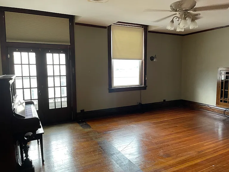 137 E 2nd St — Photo 15