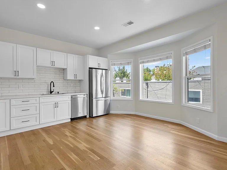 2026 San Antonio Ave #C — Photo 13