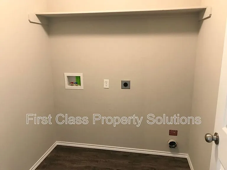 1716 W Antler Way — Photo 7