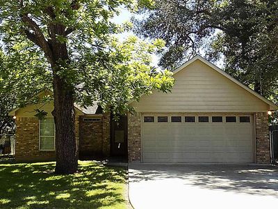 307 Travis St, Columbus, TX, 78934