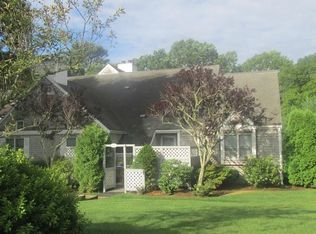 2 Chilmark Dr, East Falmouth, MA 02536