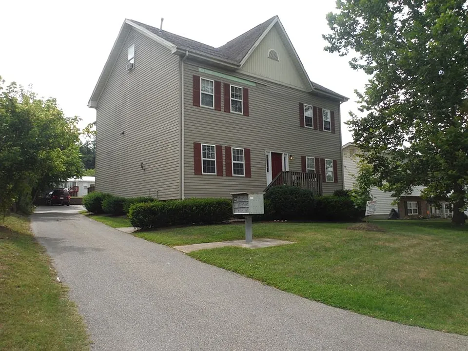 1706 Third Street