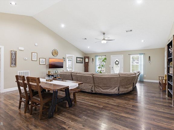 5th image of 1904 Infinity Ln