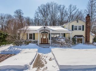 8 Davenport Rd, Newfoundland, NJ 07435