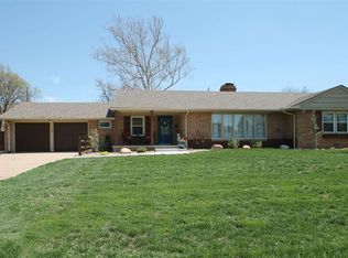 128 S Courtleigh Dr, Wichita, KS 67218