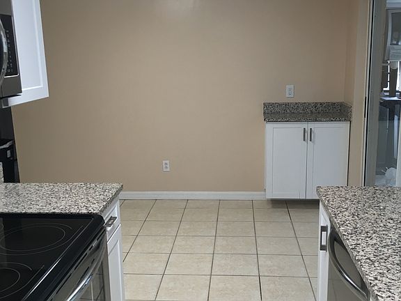 4th image of 8210 Drycreek Dr