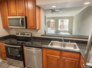 7166 N Fruit Ave APT 178, Fresno, CA 93711