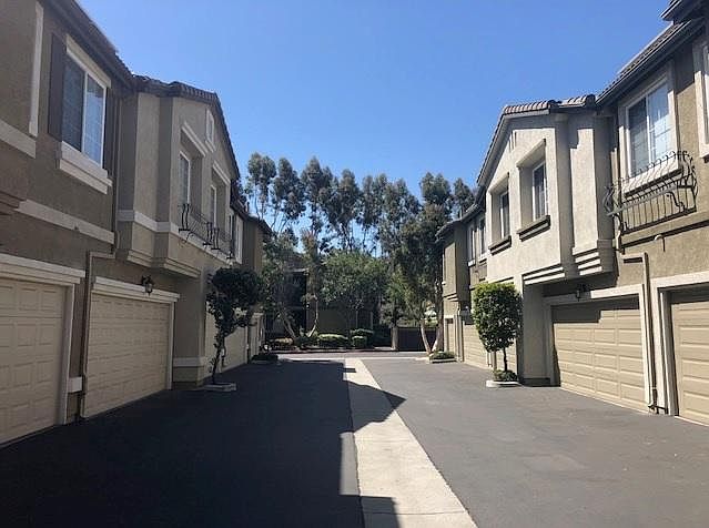 1st image of 12317 Creekview Dr Unit 24