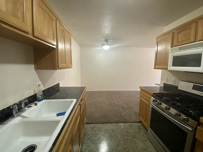 1238 W 360 N #12 — Photo 4