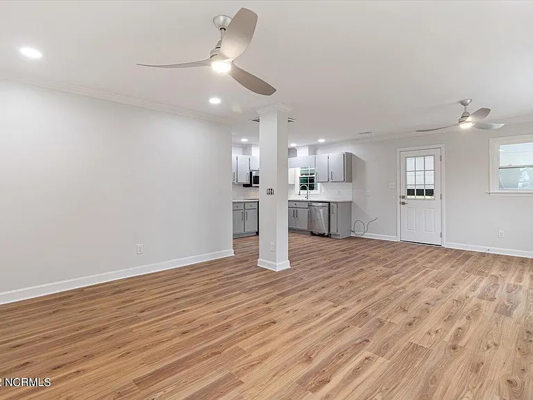 120 Erik Dr — Photo 6